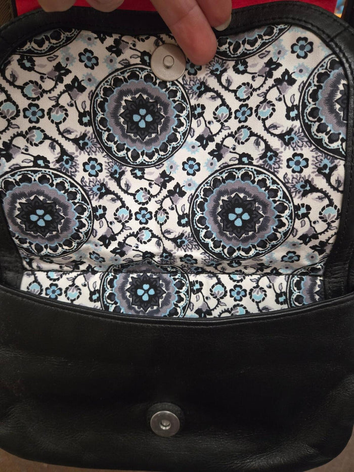 Very Good Vera Bradley Crossbody Purse