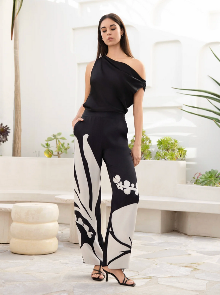 Alba Top in Solid Noir