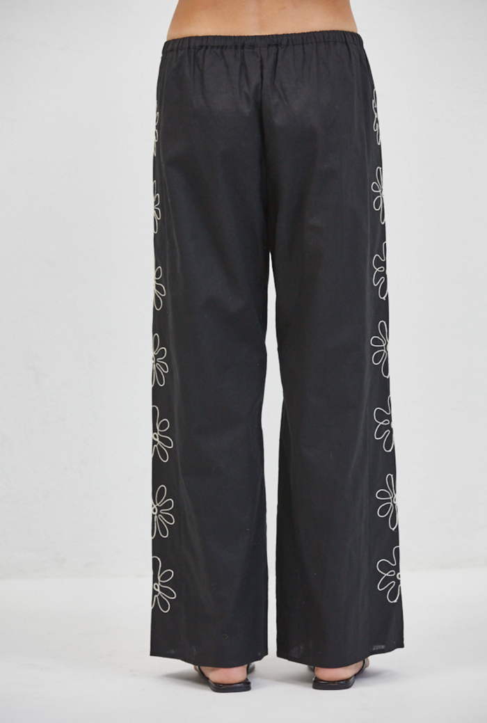 Ardennes Pants in Black