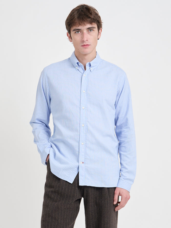 Close up shot of model wearing Oliver Spencer Men's Pale Blue Pinstripe Organic Cotton Button-Down Shirt