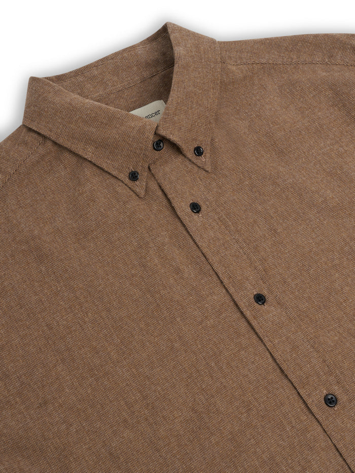 Collar shot of Oliver Spencer Men's Sand Organic Cotton Shirt