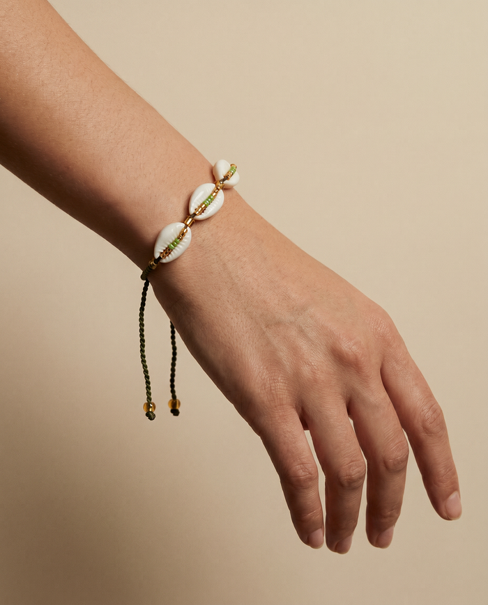 Cowrie Shell with Miyuki Beads Bracelet - Close-Up 2