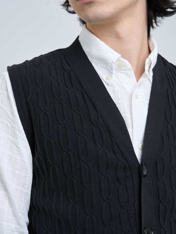 Dewsbury V Neck Penrose Black