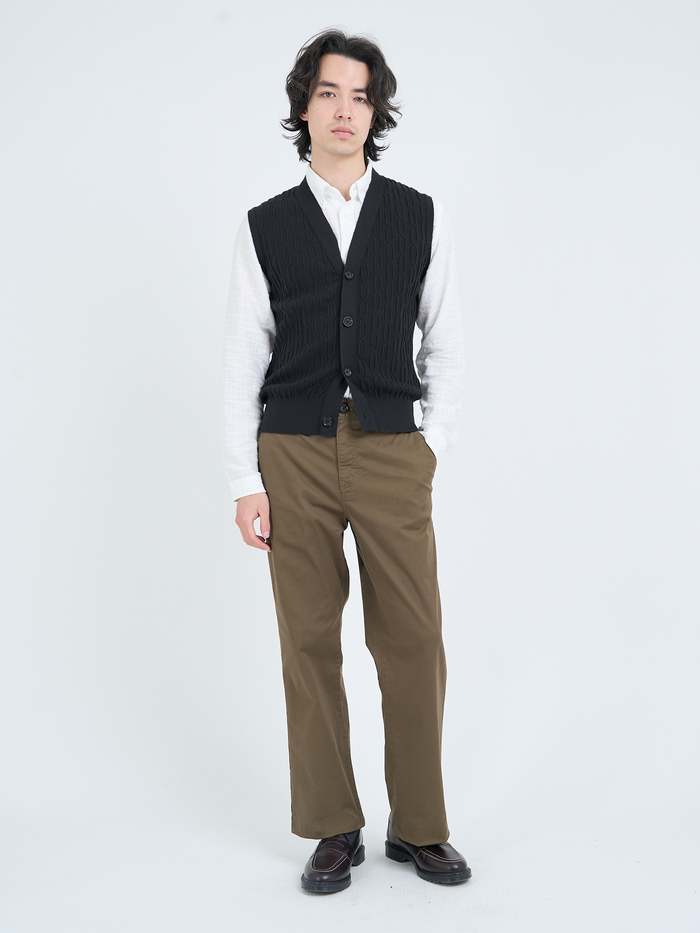 Dewsbury V Neck Penrose Black