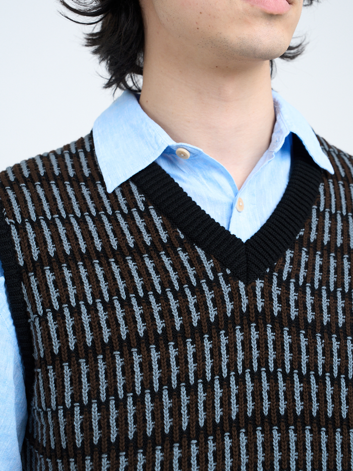 Graves V Neck Vest Ayrton Multi