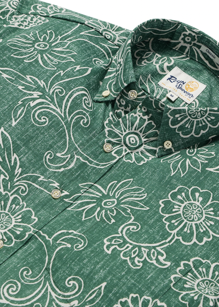 Hawaiian Gardenias in Pine - Close-Up
