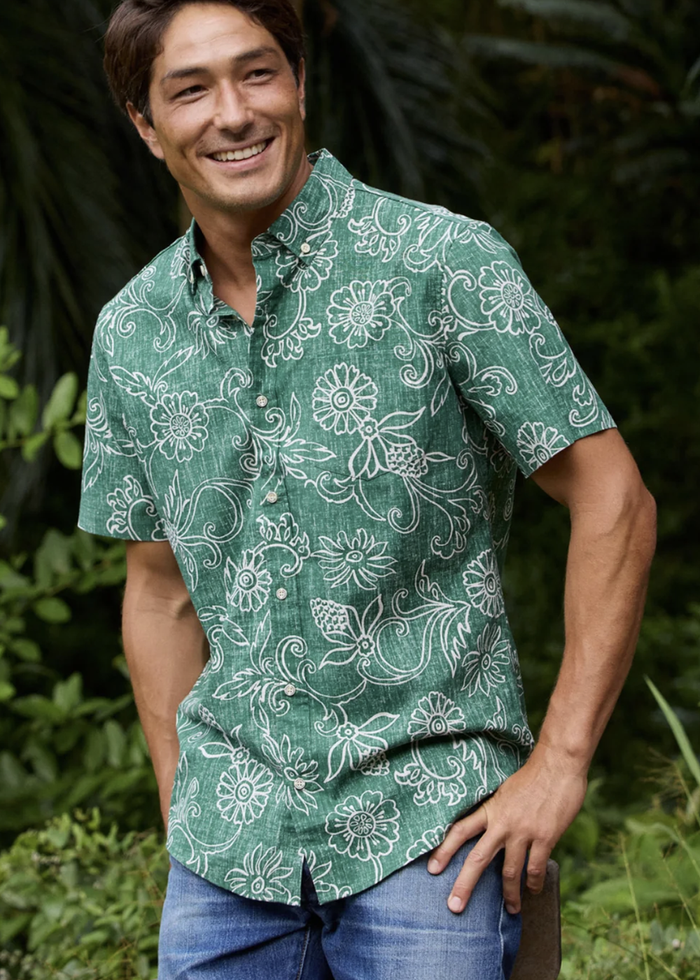 Hawaiian Gardenias in Pine