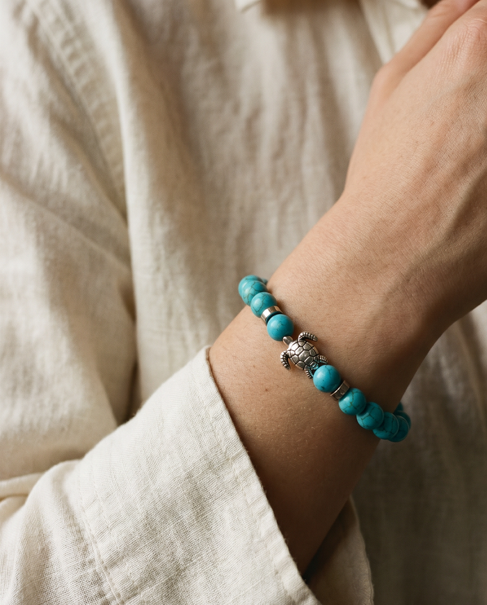 Honu Turquoise 8mm Piros Beaded Bracelet