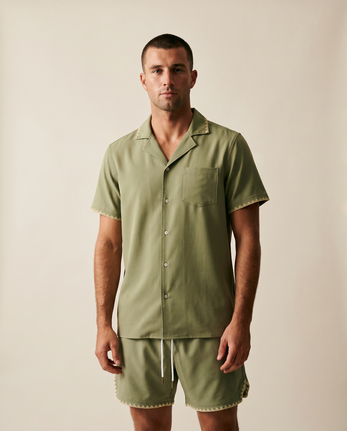 Hotel Stitch Weekend Shirt in Light Green