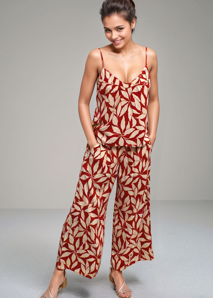 Johanna Pant in Laleen Red