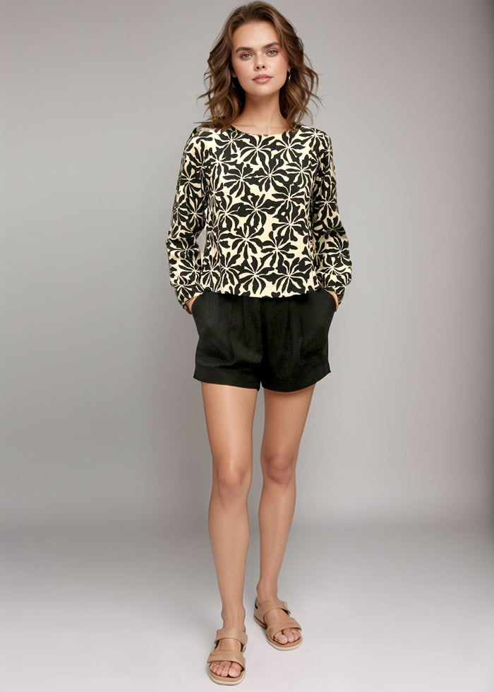 Kanae Short - Black