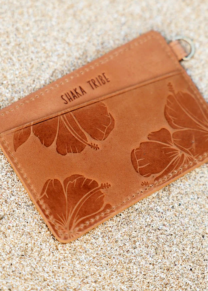 Leather Wallet - Loyalty Salmon - Close-Up