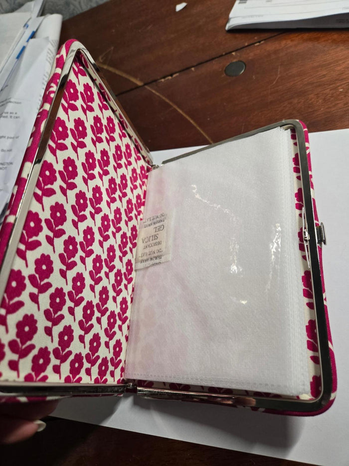NWT Magenta Vera Bradley Photo Album