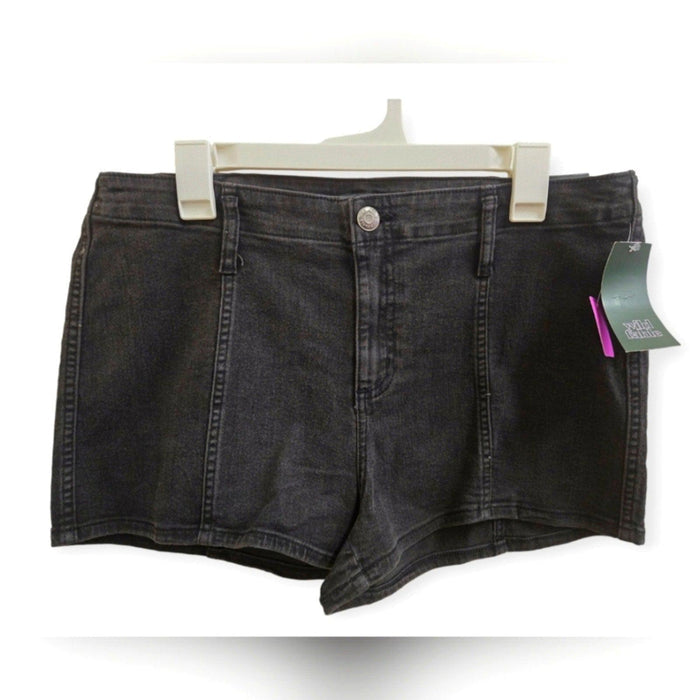 NWT women's size 12 black shorts