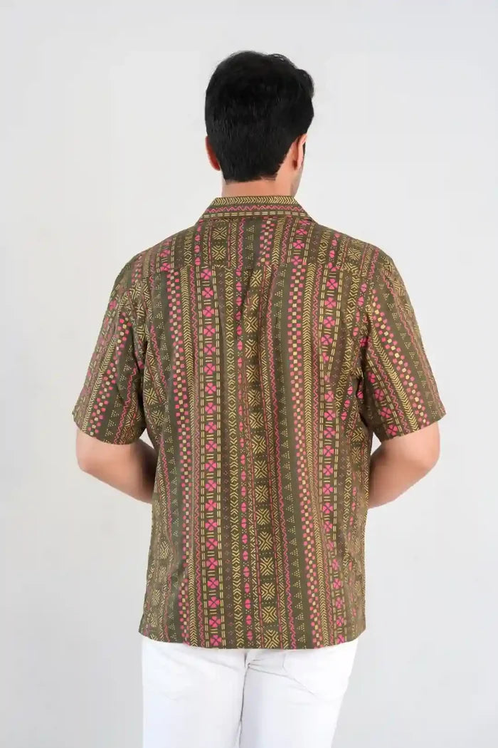 Back view of men’s olive green oversized summer shirt with geometric pattern