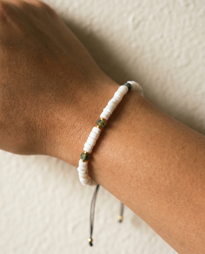 Puka Shells and African Peridote Bead Adjustable Bracelet - Close-Up