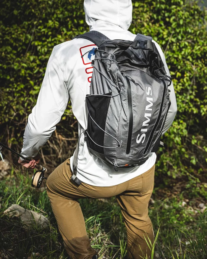Simms Flyweight Backpack - Smoke - Past Season